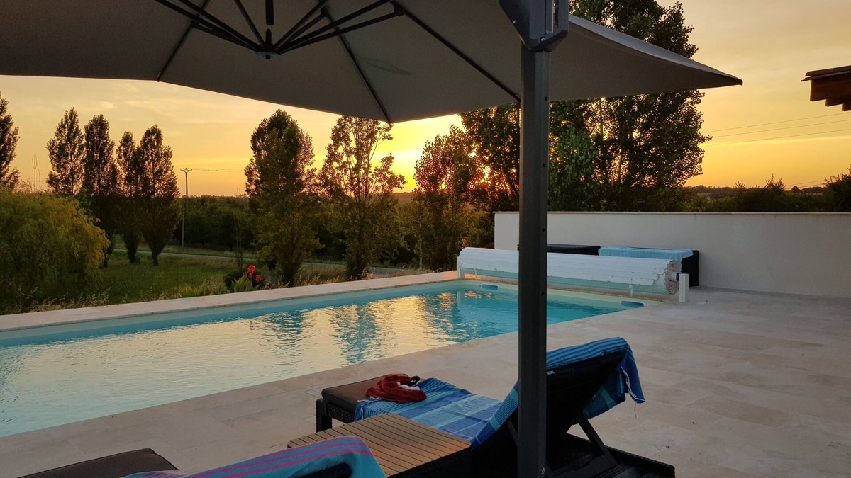 Gontaud House | C'est la vie là ! Jolie maison avec piscine