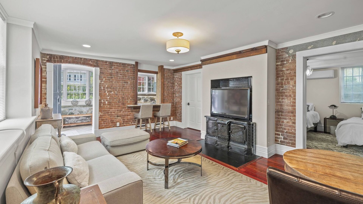 Morristown Apartment | C&J Signature Stays Historic renovated apartment