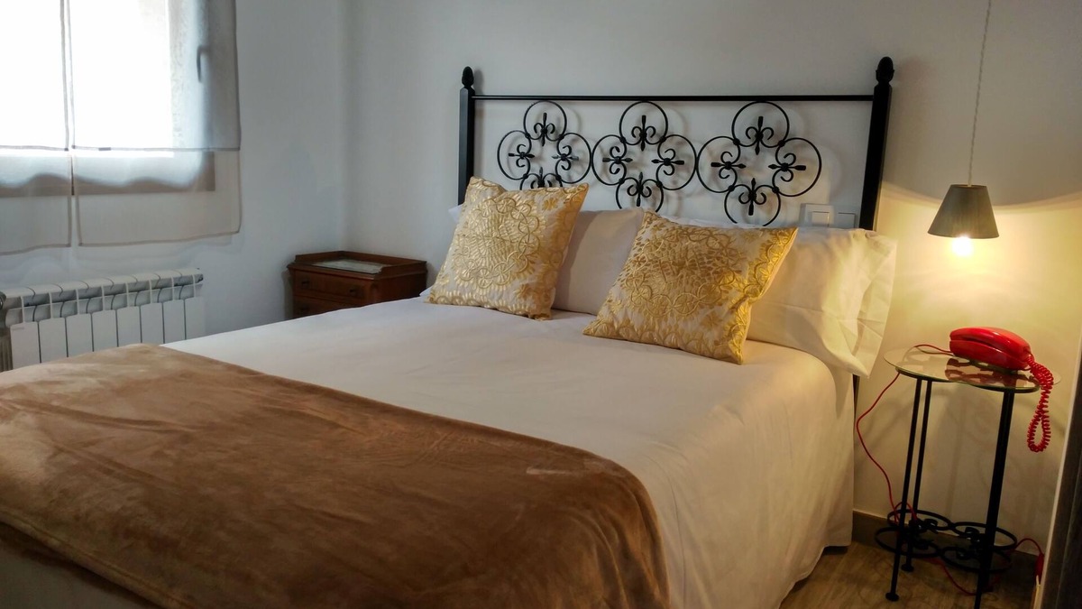 Jarandilla de la Vera Apartment | C R * Apartment Planeta Vera (Oak), designed for families and groups