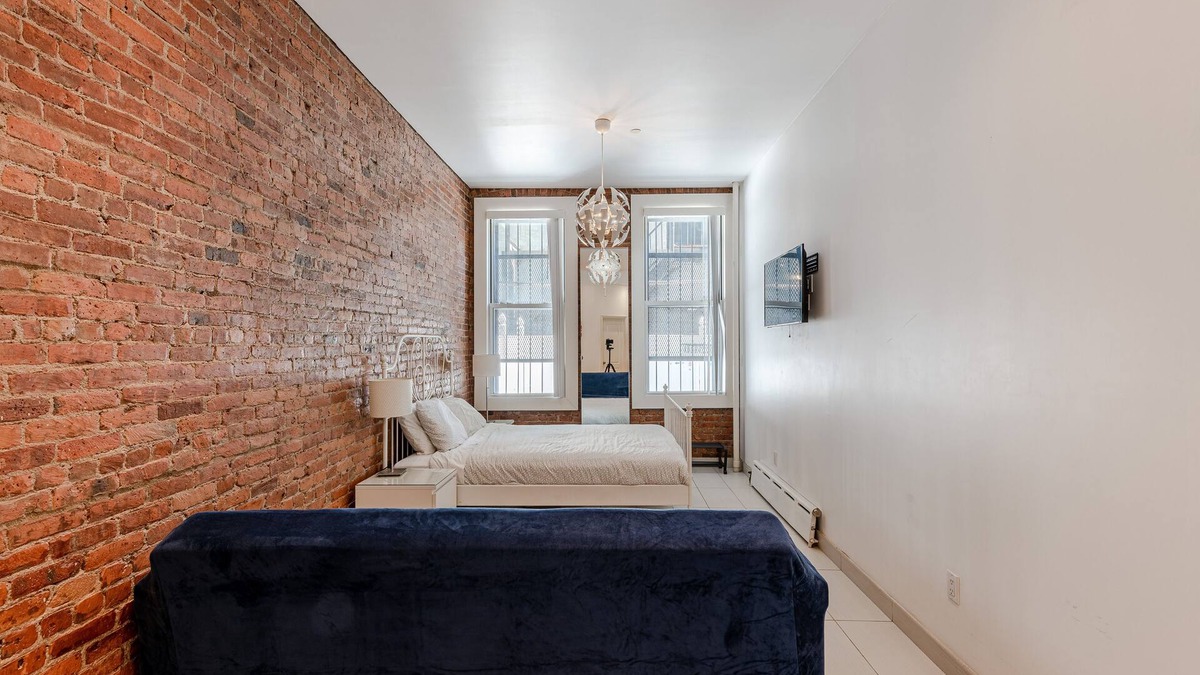 East Harlem Apartment | (C) Studio Apt Just Off Park Ave