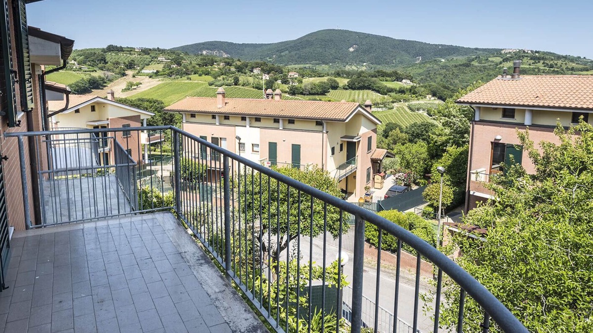 Camerano Apartment | C008 - Camerano, delightful fully equipped three-room apartment