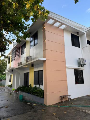 Iloilo Apartment | C7 Hotel with beach front access