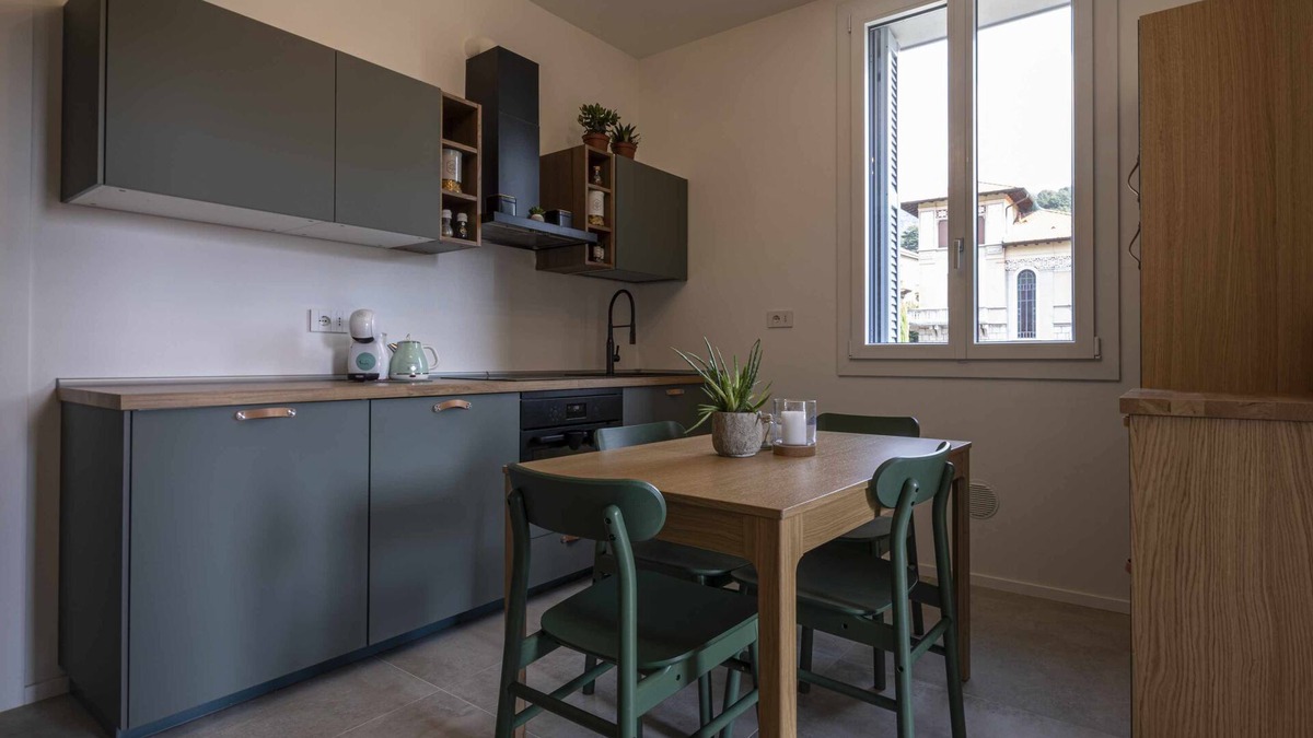 Gavirate Apartment | CA ’DEL RE’ SCARTOZZ Riva dei Bruti