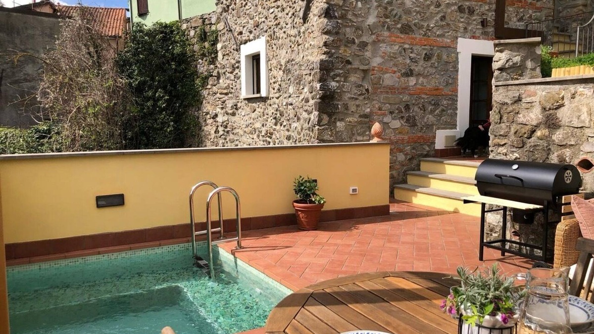 Aulla House | Cà La Torre, Stone House with pool in the terrazza