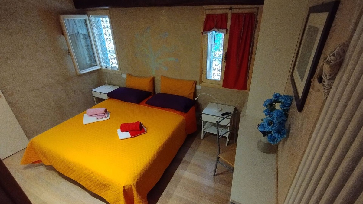San Polo Apartment | Cà Lirica, in the quiet alleys of Venice a few meters from San Marco.