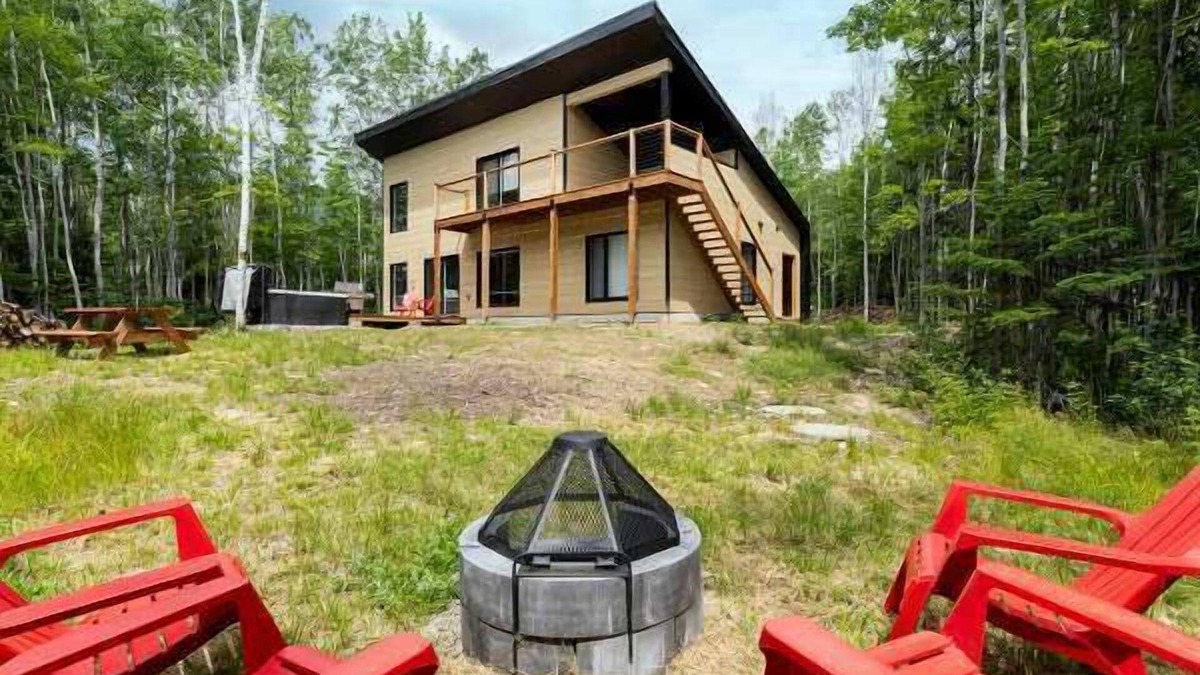 Petite-Riviere-Saint-Francois House | Cottage LUM-27 | Petite-Rivière-St-François