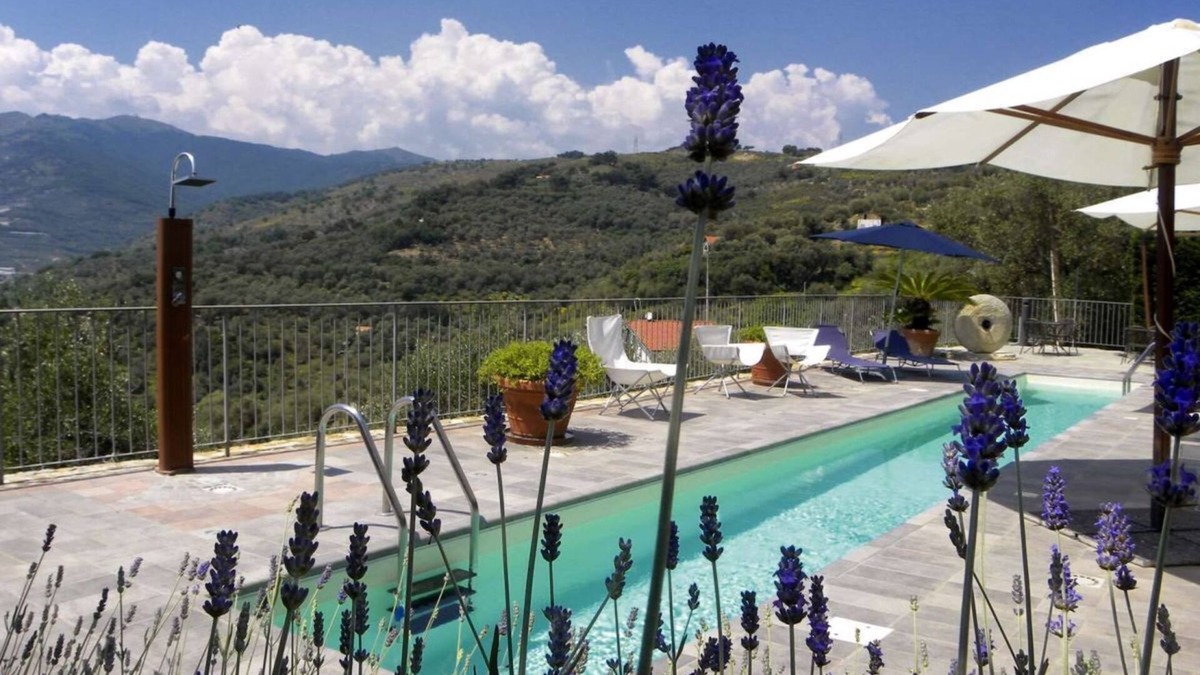Civezza House | Ca' Pisani in Civezza with private pool for 16 persons