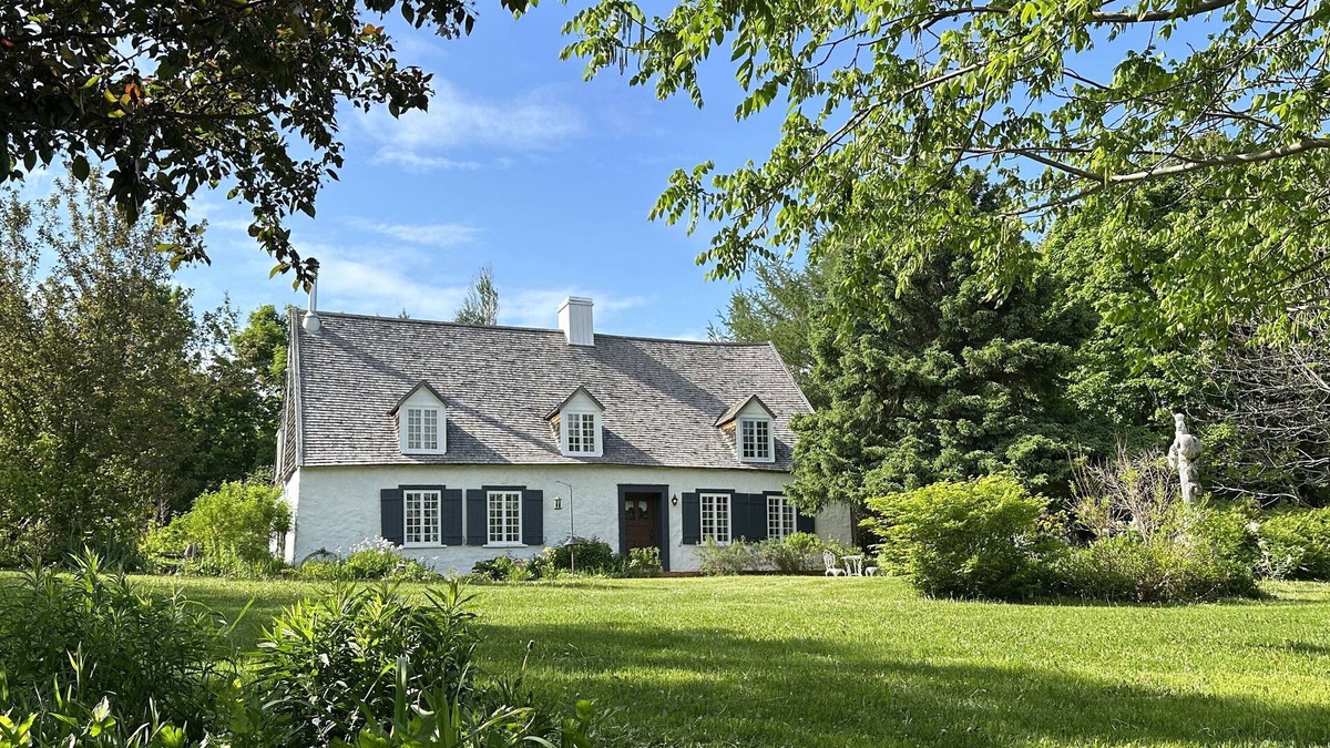 Saint-Jean-de-l'lle-d'Orleans Cottage | La maison de campagne. Ancestrale de 1669 à l'Île d'Orléans