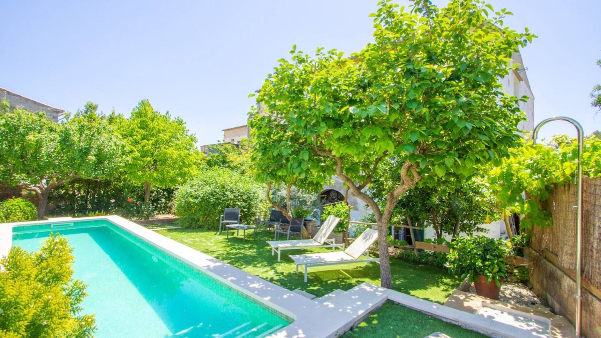 Mancor de la Vall Ski Chalet | Ca Ses Monges Mallorcan house for 10 with swimming pool in Mancor de la Vall
