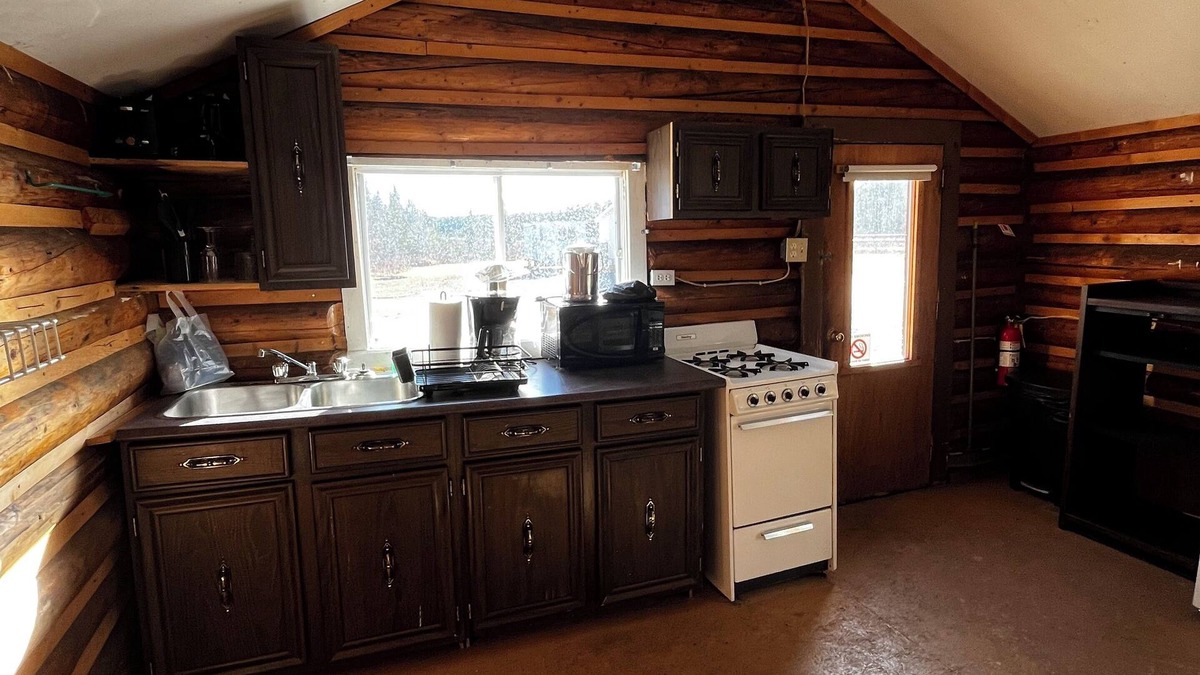Unorganized Thunder Bay District Cabin | Buck Fever Services - Lodging, Convenience +, Fluids, Wifi, Outdoors, Rental,etc