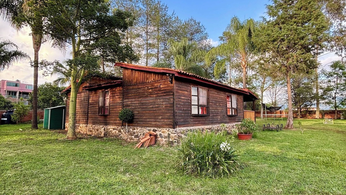 Tepatitlan de Morelos Cabin | Cabaña Arbolada connects with nature