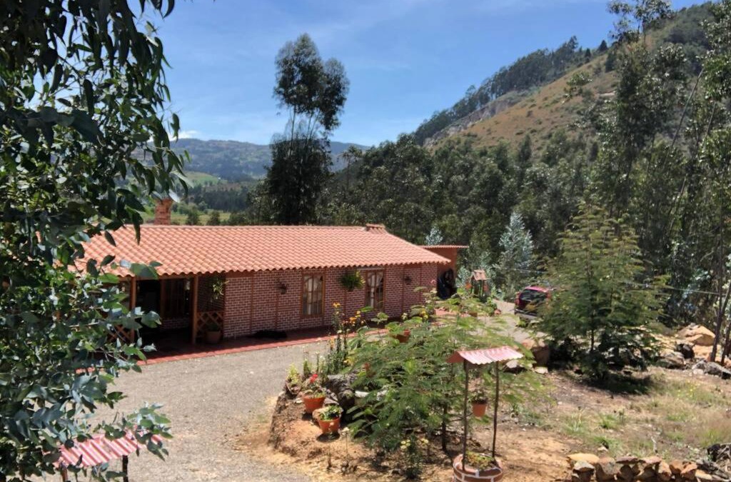 Iza House | CABAÑA BUENAVISTA es un lugar para descansar.