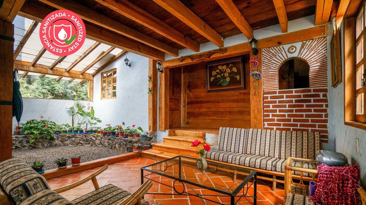 Zirahuen Cabin | Cabaña Colibrí surrounded in Nature w Lake View