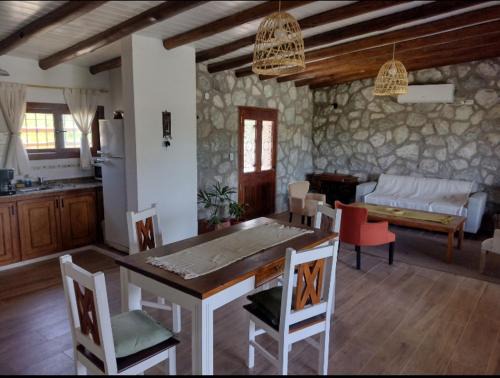 Villa Icho Cruz Ski Chalet | Cabaña de piedra Los Crespines