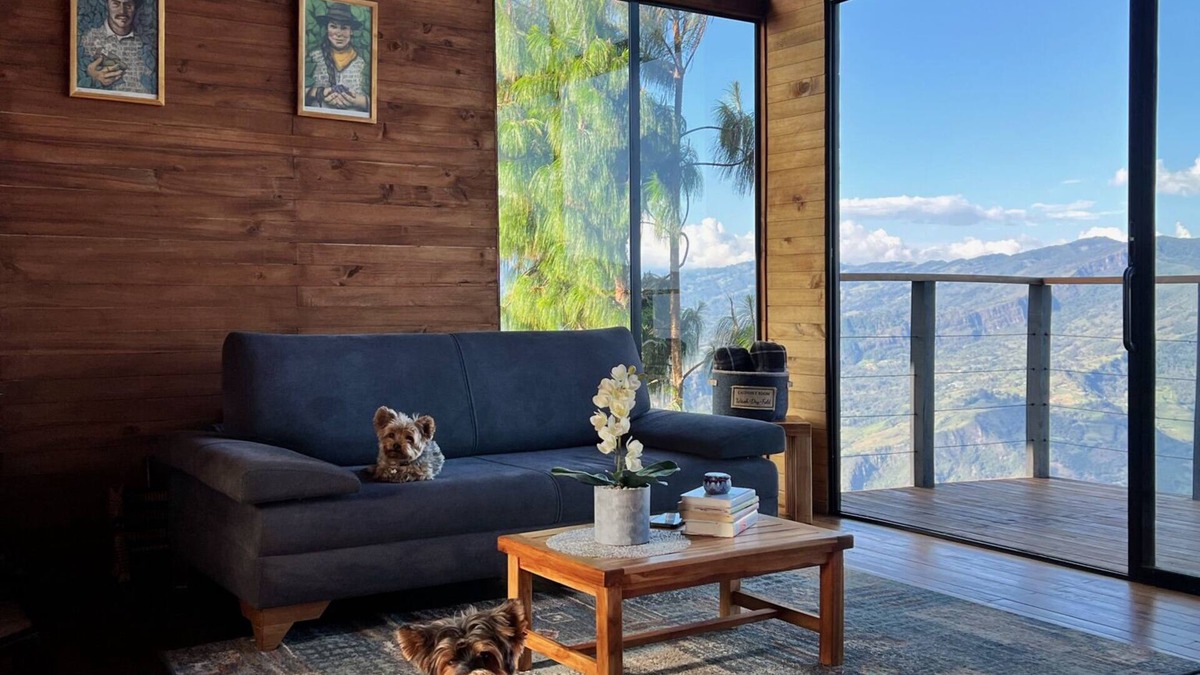 Macanal Cabin | Cabaña de Lujo con Vista de 270° en Medio de la Montaña Colombiana