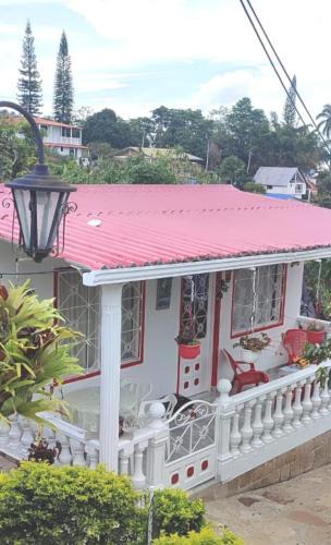 El Colegio Villa | Cabaña La Cascada