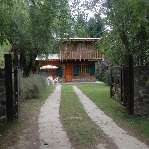 El Bolson Ski Chalet | Cabaña Los Abetos 1