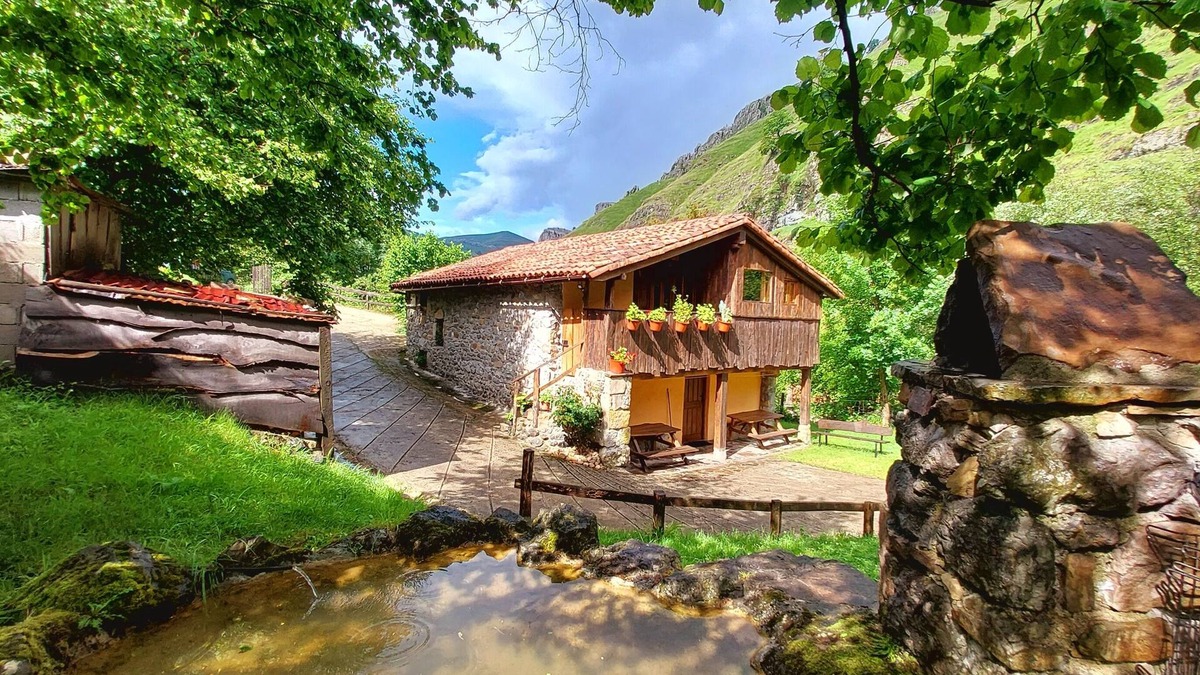 Ogarrio Cabin | Cabaña Pasiega LA Hirriria