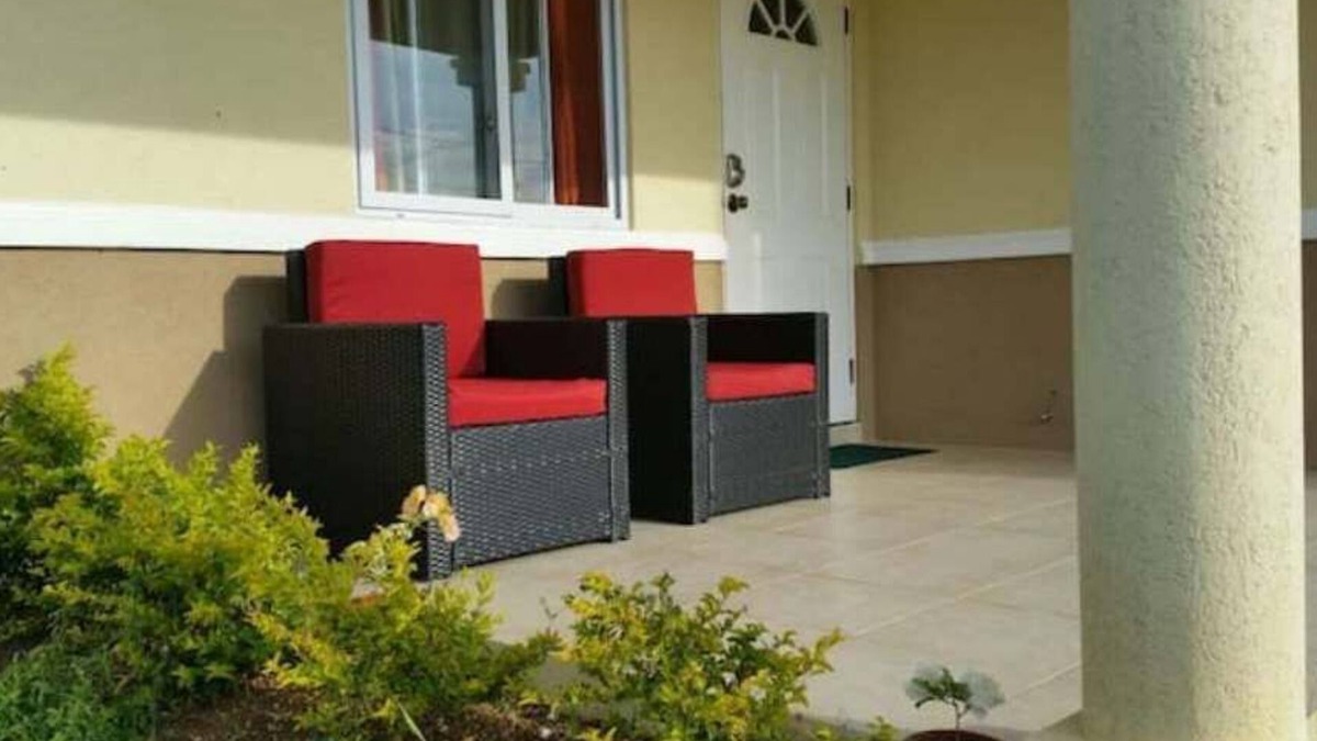 Falmouth House | Cabaña Papaya: 3br 2bth Retreat!