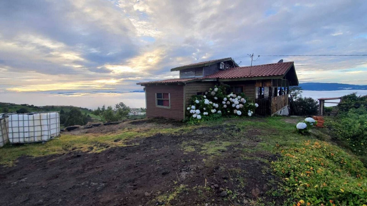 Pacuare Reserve Cabin | Cabaña Rústica Rodeada de Naturaleza