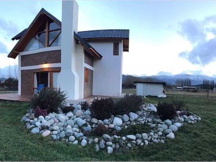 Lago Puelo House | Cabañas La Ufu
