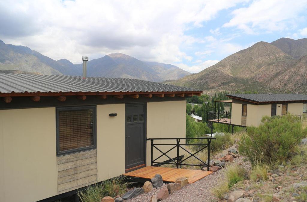 Salto Ski Chalet | Cabañas Vista Montana