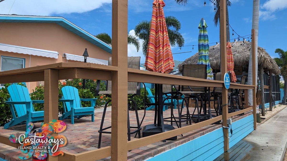 Saint James City Cabin | Cabana @ 2 Fish Inn Pool Side