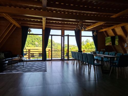 Calinesti Ski Chalet | Cabana 3 Stejari Maramureș