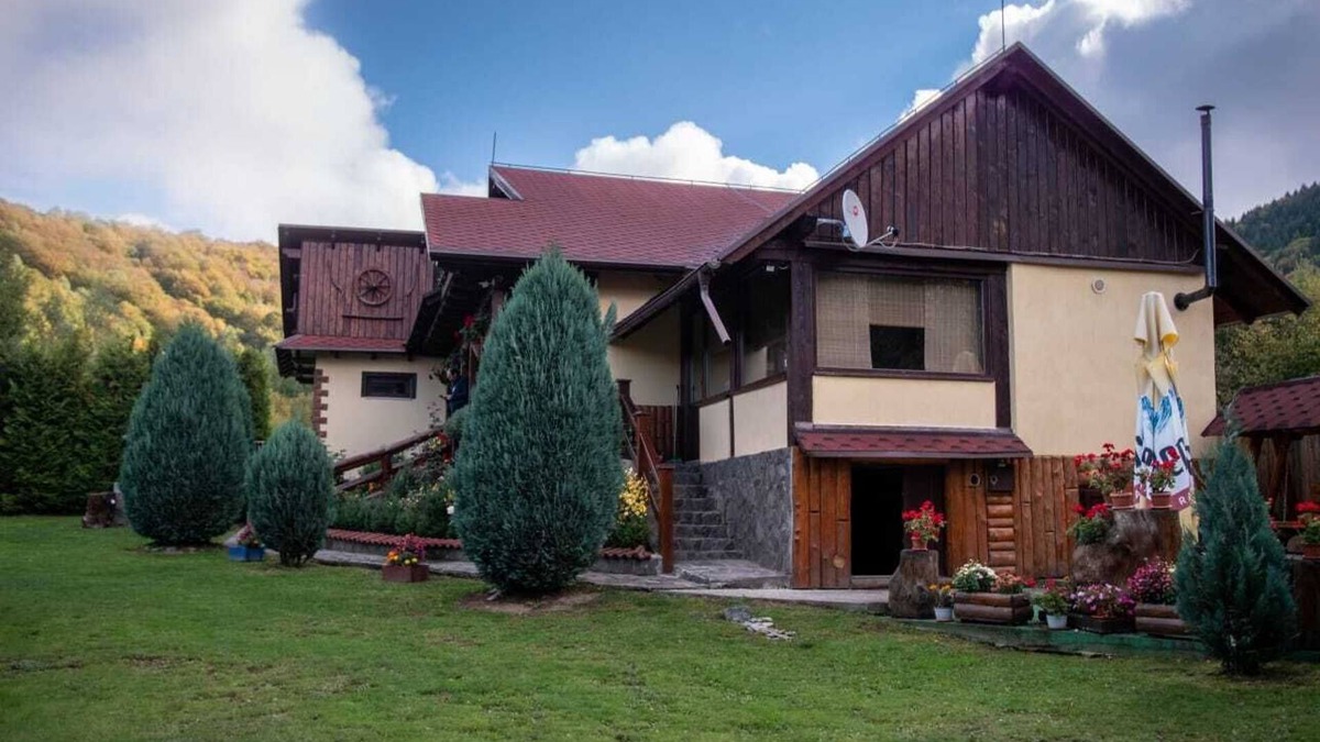 Harseni Bed & Breakfast | Cabana Barbu