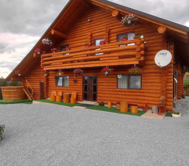 Garda de Sus Cabin | Cabana Colț De Munte