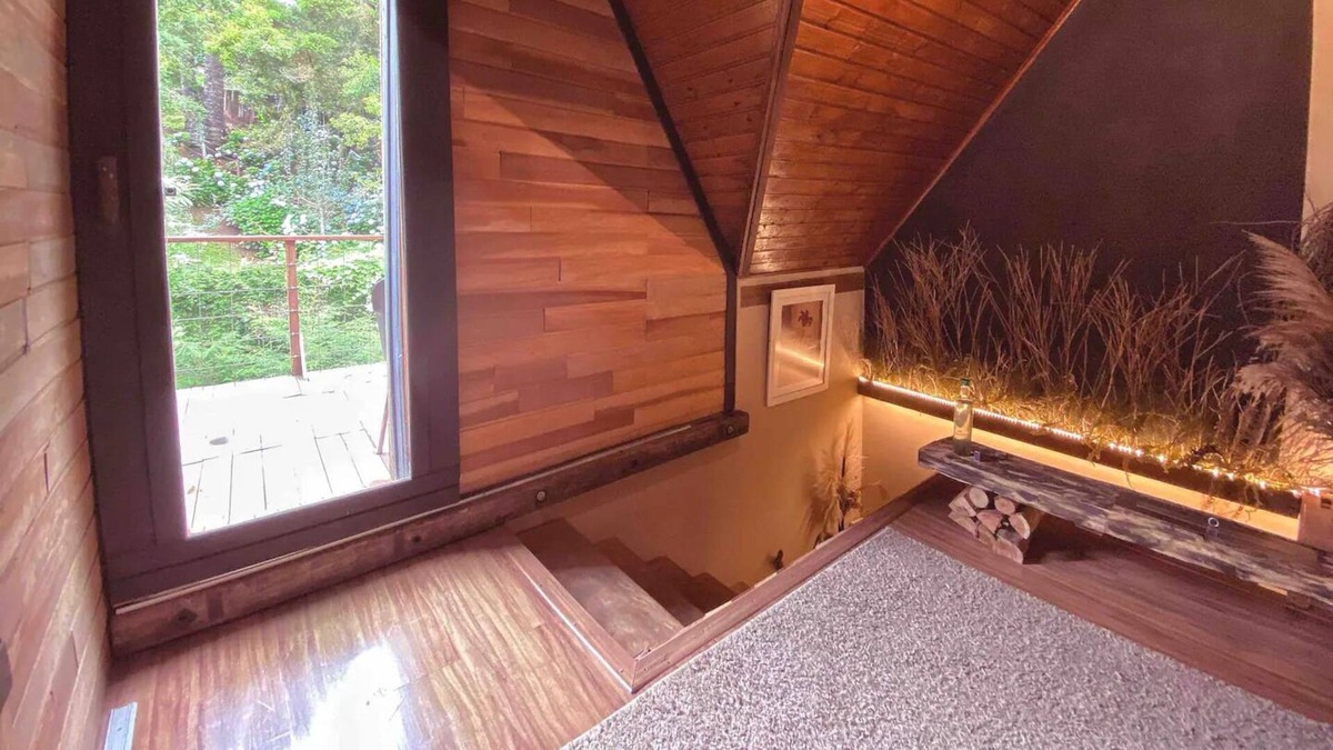 Vila Iara Cabin | Cabana Encantos da Serra 5 minutes from capivari. we accept pet