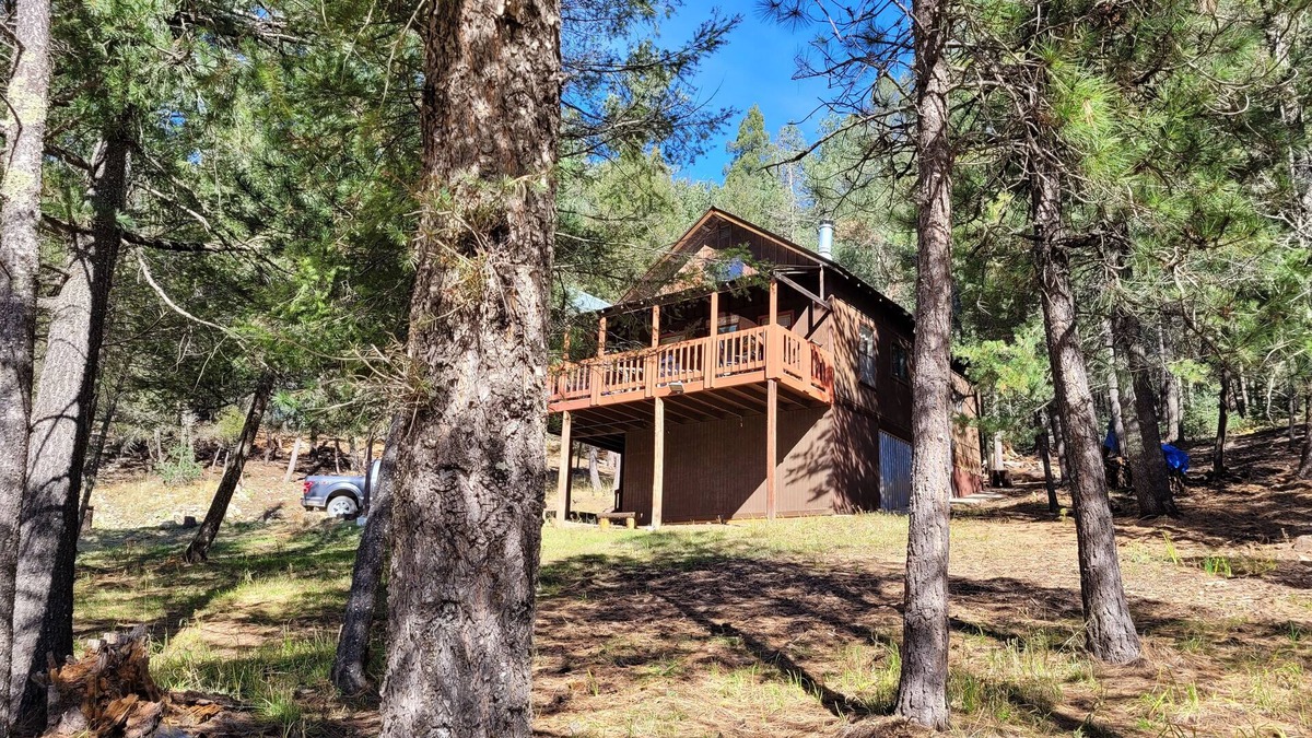 Cloudcroft Cabin | Cabana Escondido borders National Forest yet easy access.