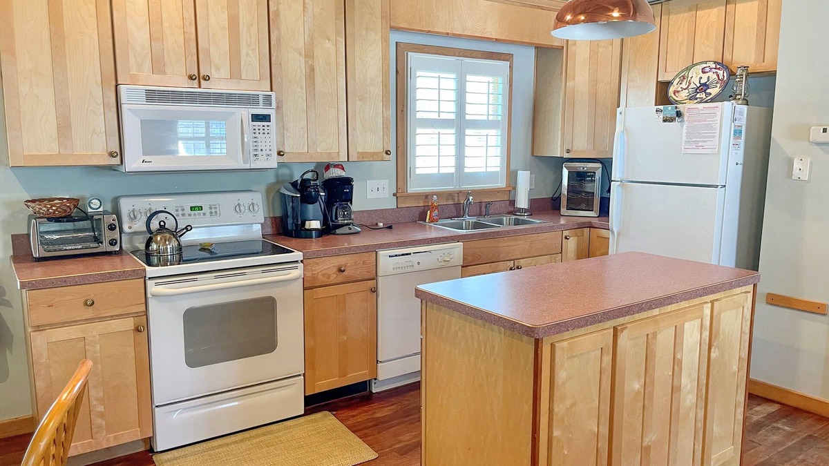 Ocracoke Condo | Cabana II: Perfect getaway for two that offers a shared pool