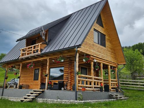 Horea Cabin | Cabana MIYA