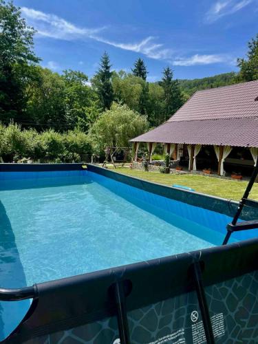 Tarnova Ski Chalet | Cabana Oana 5-bedrooms chalet