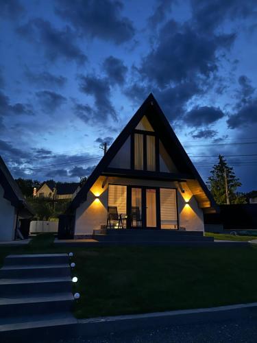 Husi Villa | Cabana Toscana