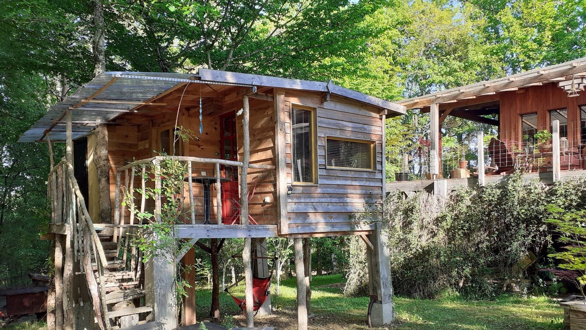 Couze-et-Saint-Front Cabin | Cabane Cosy en Lisière de Bois Pour un Séjour Ressourçant