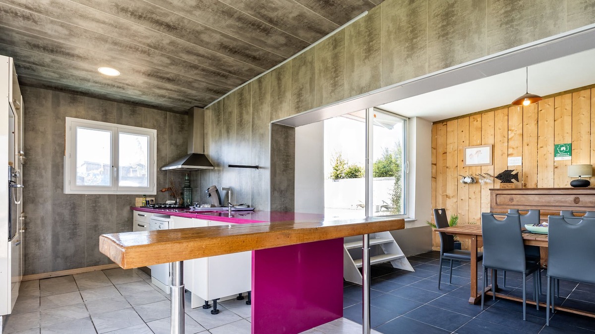 Saint-Yzans-de-Medoc House | "Cabane de l'estuaire", with swimming pool, garden and Wi-Fi