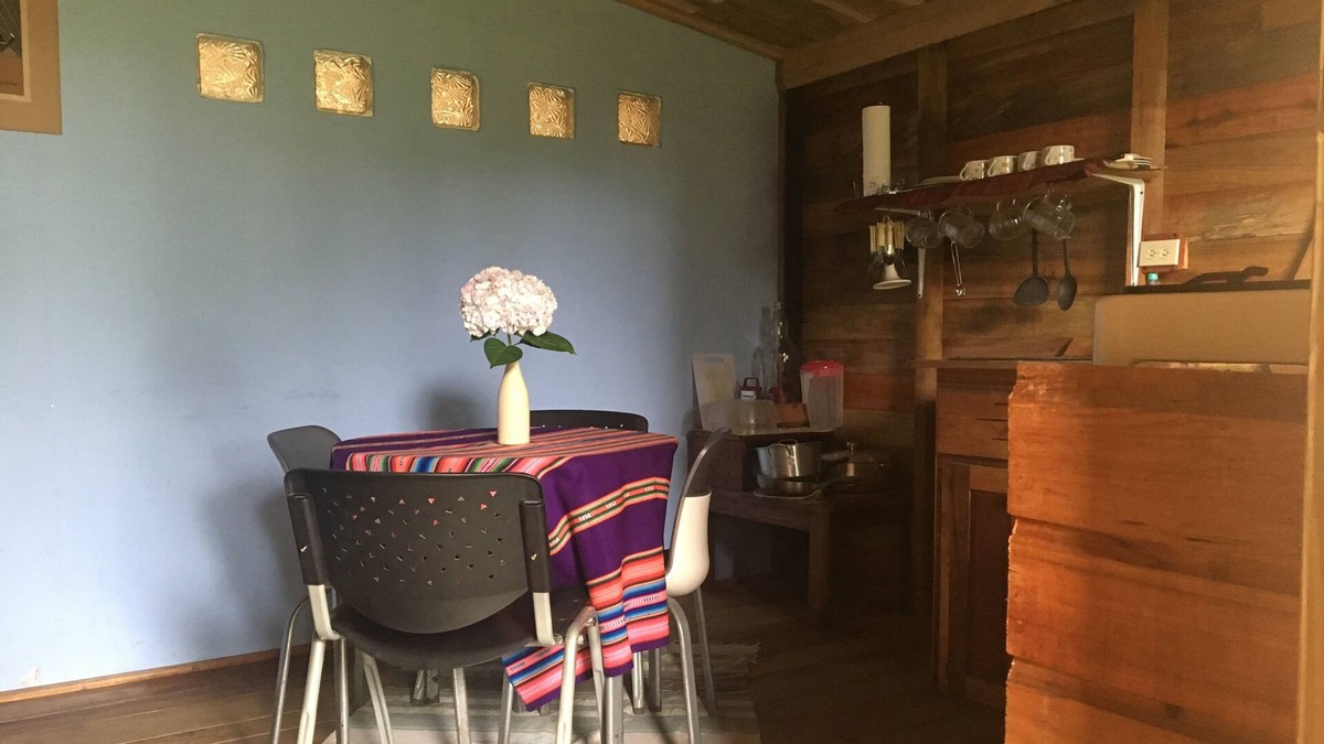 Volcan House | Cabañita El Cedro - Rustic and comfortable 200 meters from the main road - Volcan