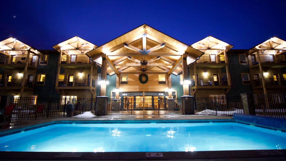 Cadillac Hotel | Caberfae Peaks Ski & Golf Resort