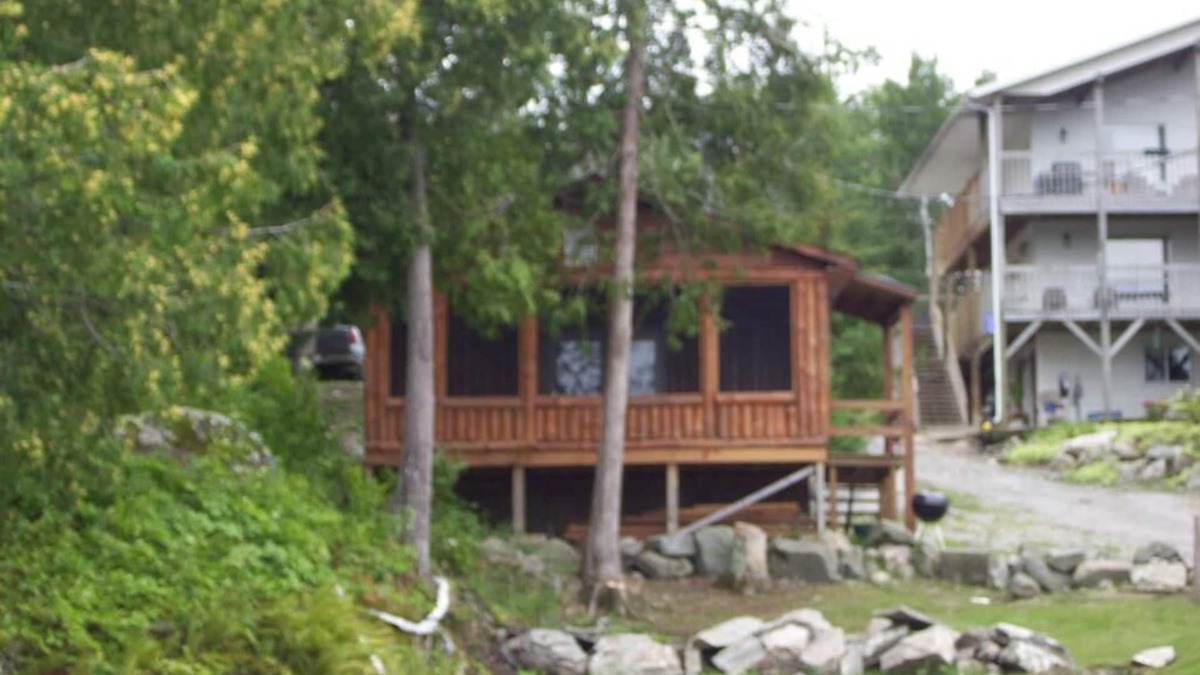 Sioux Narrows Nestor Falls Cabin | Cabin 6 Lakeview, Shared Sauna-Hot Tub Patio, Lake Tours, Boat Rental.