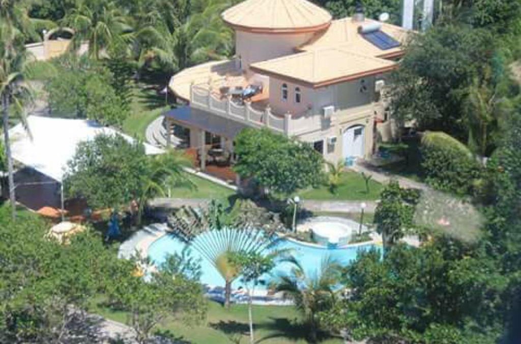 Loon Resort | Cabilao Sunset Dive & Beach Resort