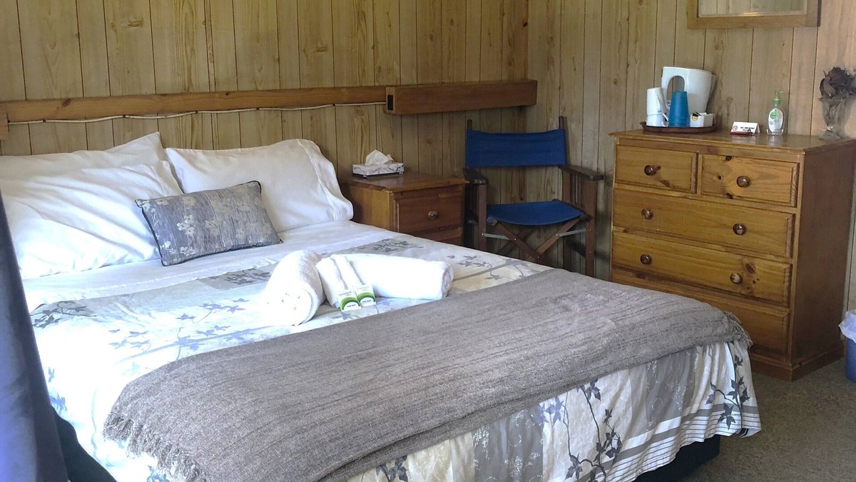 O'connell Bed & Breakfast | Cabin 1- 2 room with use of infrastructure like pool, spa, tennis court. kitchen