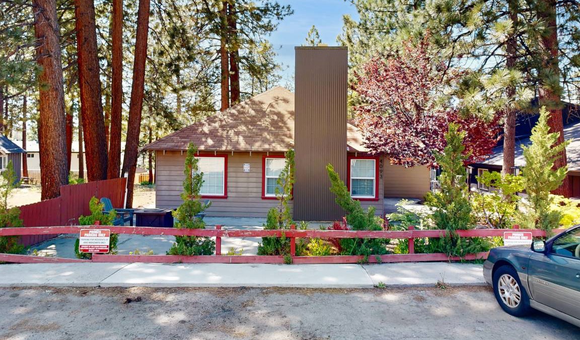 Lakeside Park Cabin | Cabin ∙ 1 bedroom ∙ 4 guests