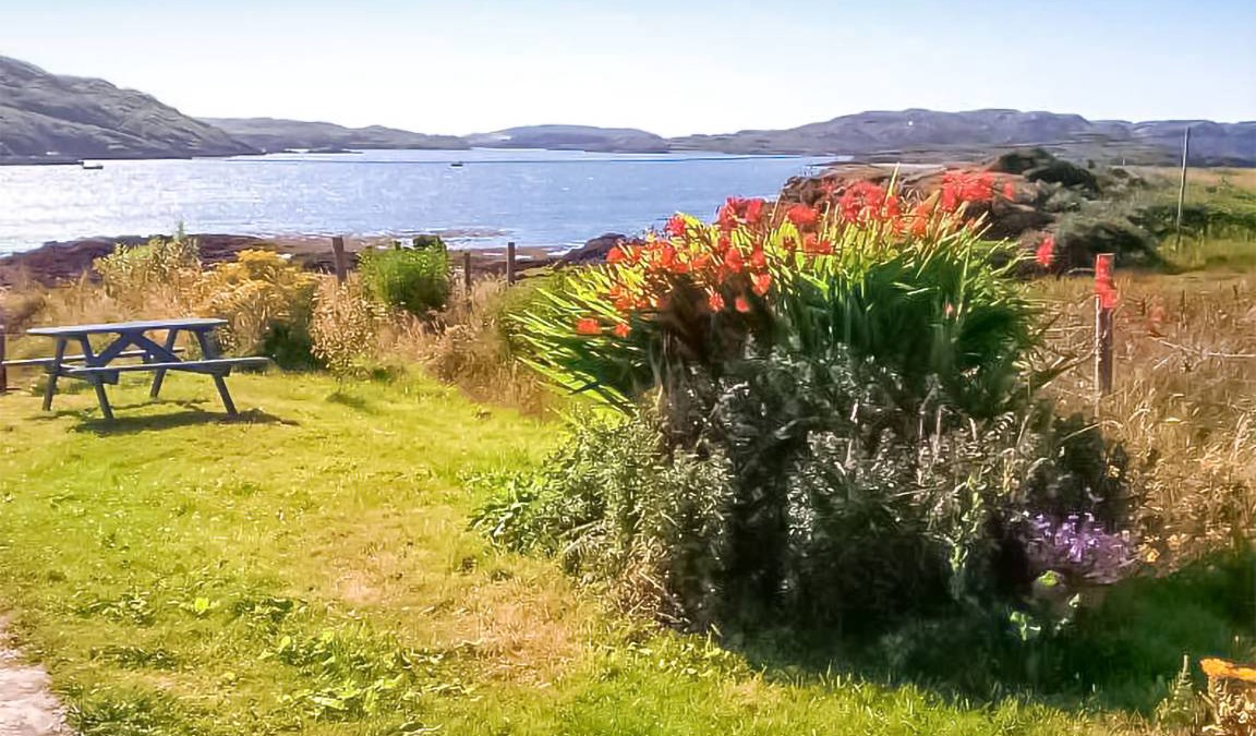 Bunessan Cottage | Cabin ∙ 1 bedroom ∙ 2 guests