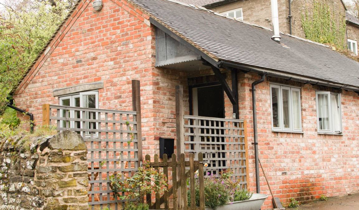 Acton Scott Cottage | Cabin ∙ 1 bedroom ∙ 3 guests