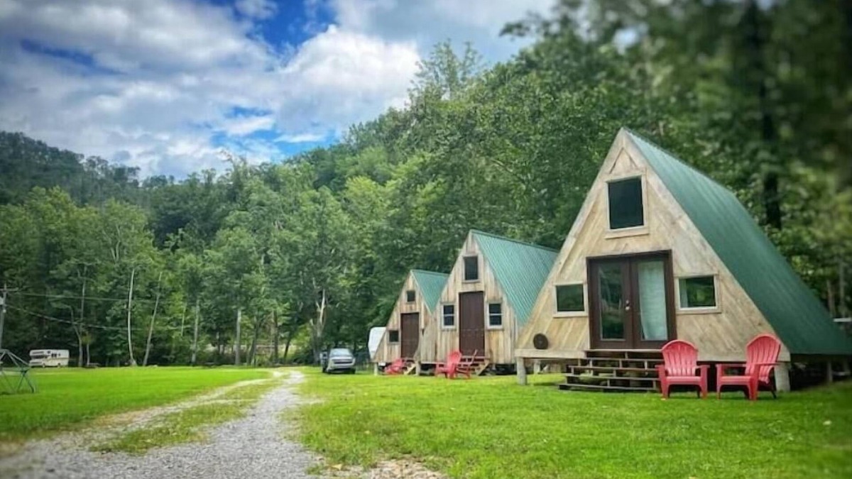 Northern Cabin | Cabin #1 Bela - Custom Built Aframe - Kid and Pet friendly