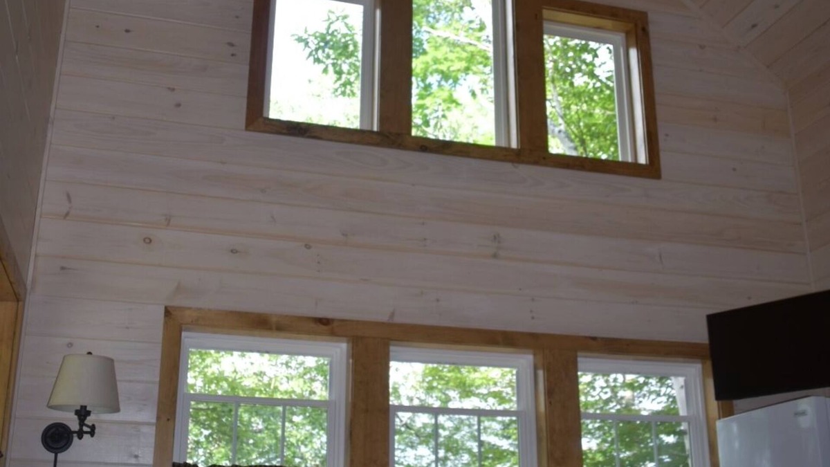 Northeast Somerset House | Cabin #1 Black Bear