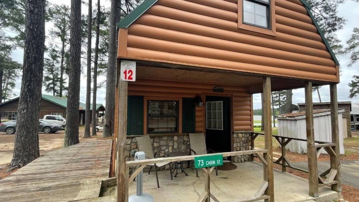 Negreet Cabin | Cabin 12 at Tranquility Bay Resort