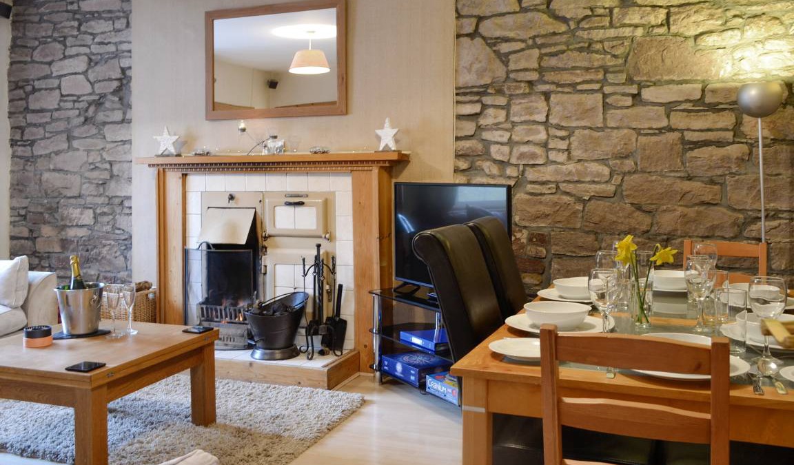 Glenisla Cottage | Cabin ∙ 2 bedrooms ∙ 4 guests